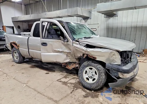 2004 Chevrolet Silverado K1500 z USA, uszkodzony, nr VIN 2GCEK19T941219441